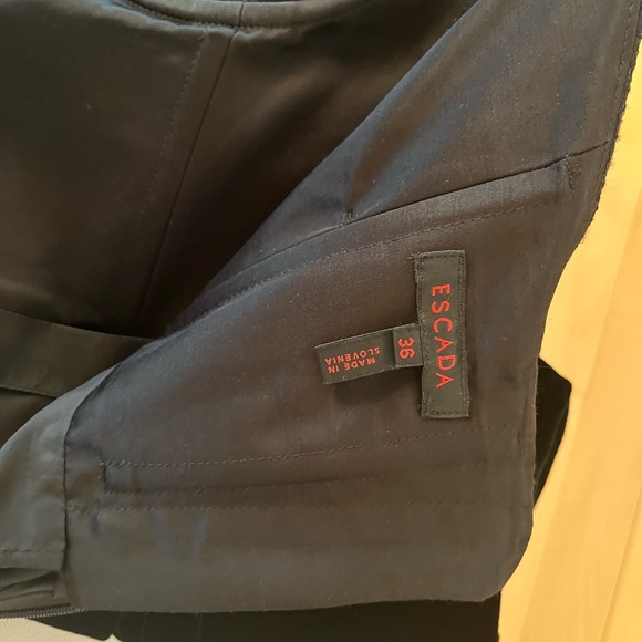 Evening velvet dress with beaded trim. Princess line shape. Perfect condition - Picture 4 of 7